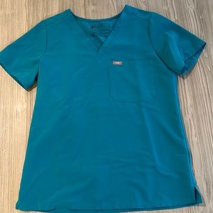 Teal Figs Catarina scrub top